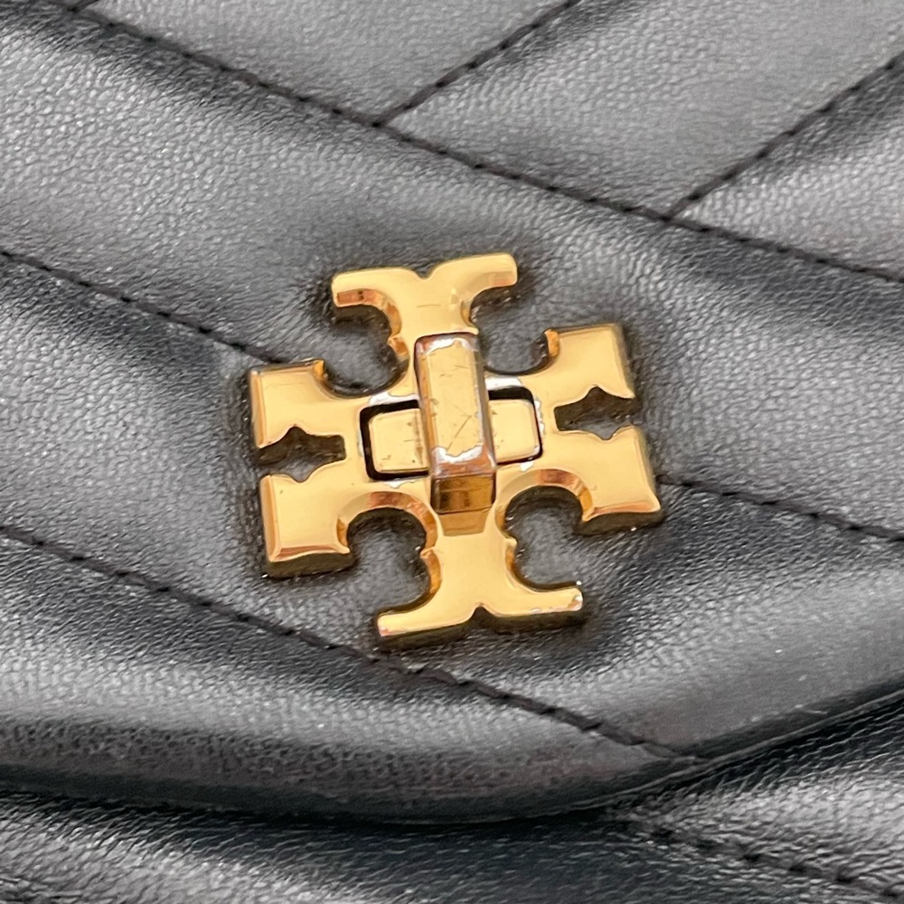 Tory Burch Quilted Leather Kira Wallet on Chain Black Gold - Picture 3 of 11